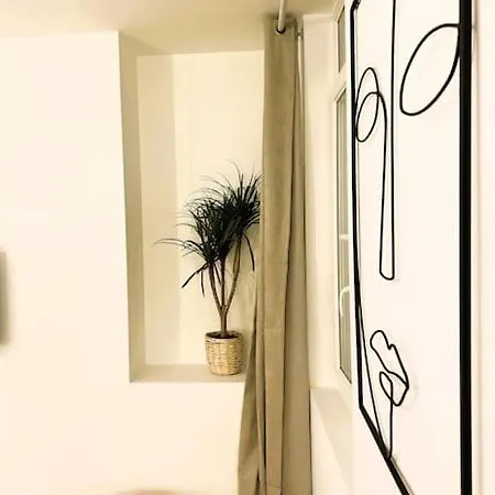 Апартаменты L'eclat Prestigieux : Quartier Henriville