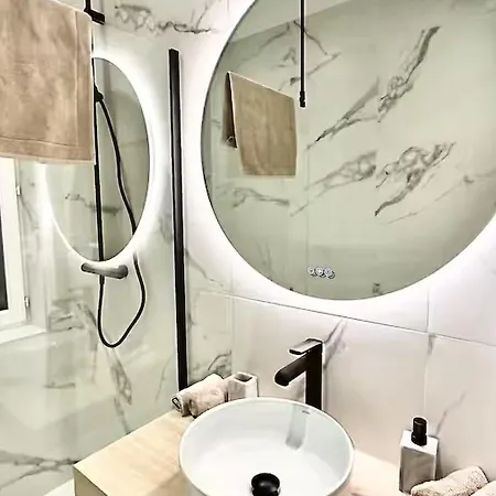 L'eclat Prestigieux : Quartier Henriville Апартаменты *